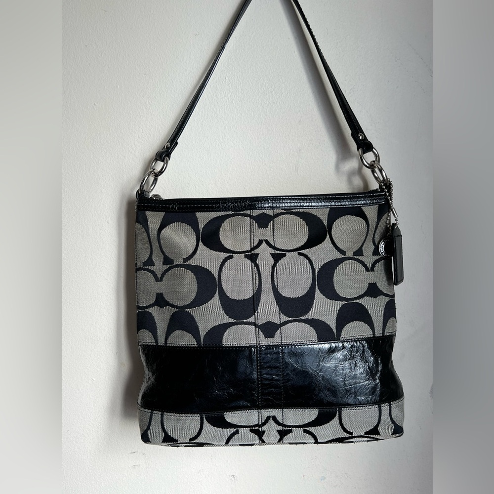 COACH - Authentic coach hand bag!